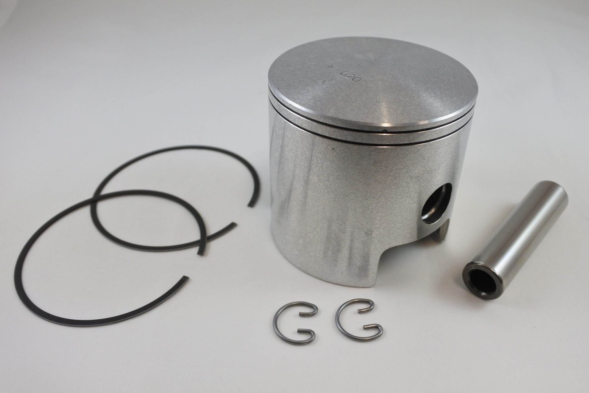 PISTON KIT 70-78 OSSA ALL MODELS 250 1ST OVERSIZE VINTCO OW-133-003-S.20 image 1