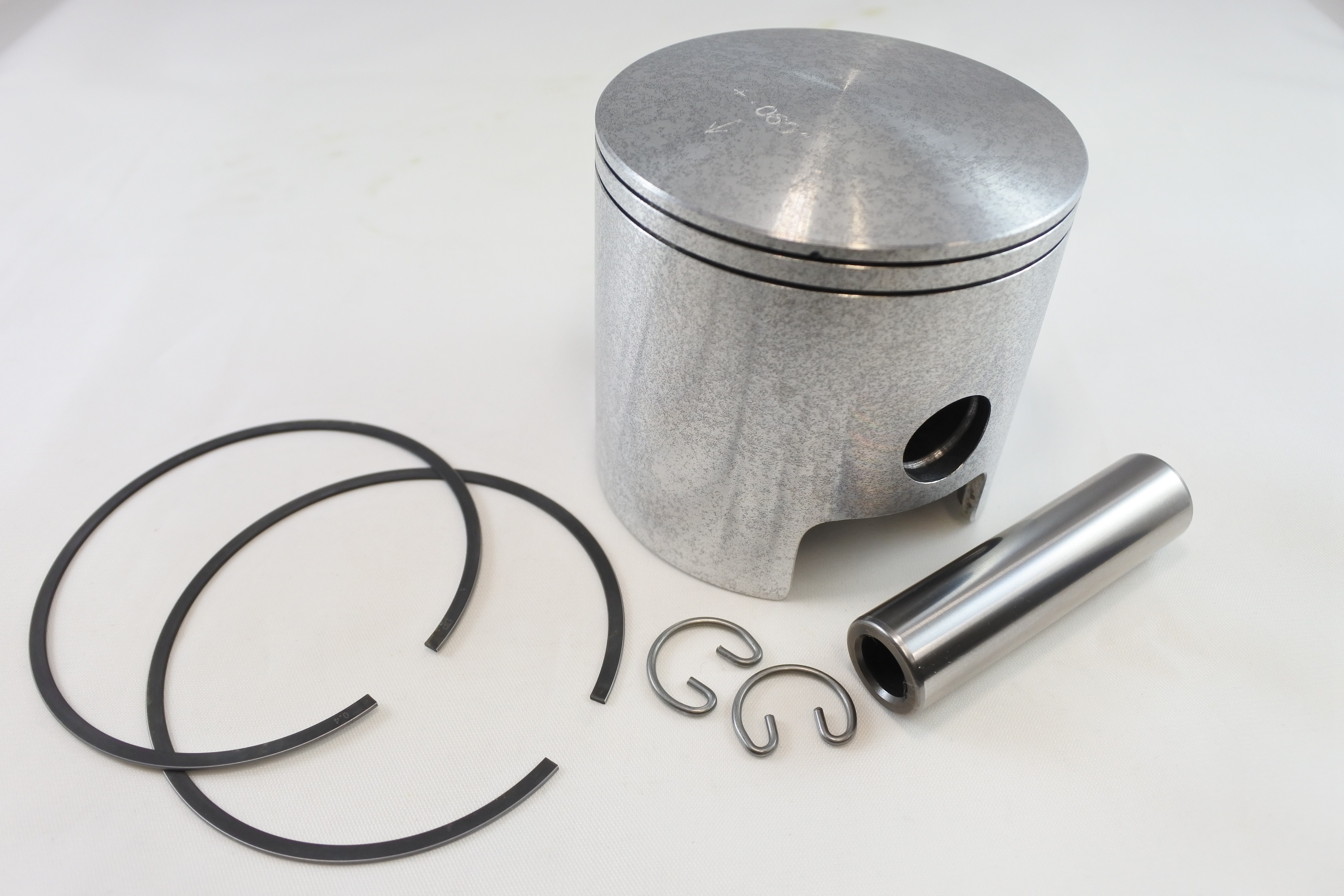 PISTON KIT 70-78 OSSA ALL MODELS 250 3RD OVERSIZE VINTCO OW-133-003-S.60 image 1