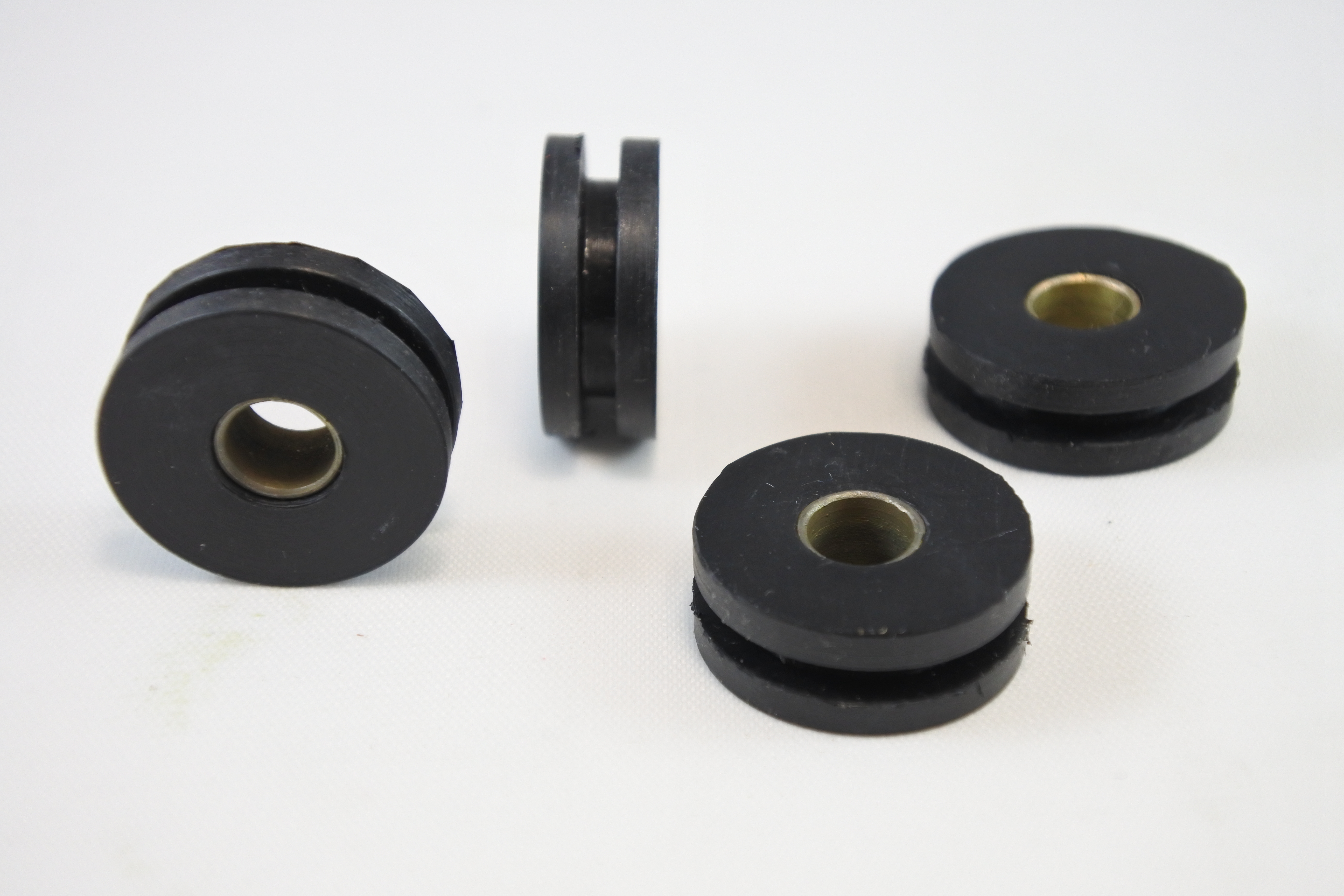 FIBERGLASS MOUNTING KIT 74-78 OSSA PHANTOM SUPER PIONEER SIX DAY ISDT VINTCO OW-FMK-001 thumbnail 2