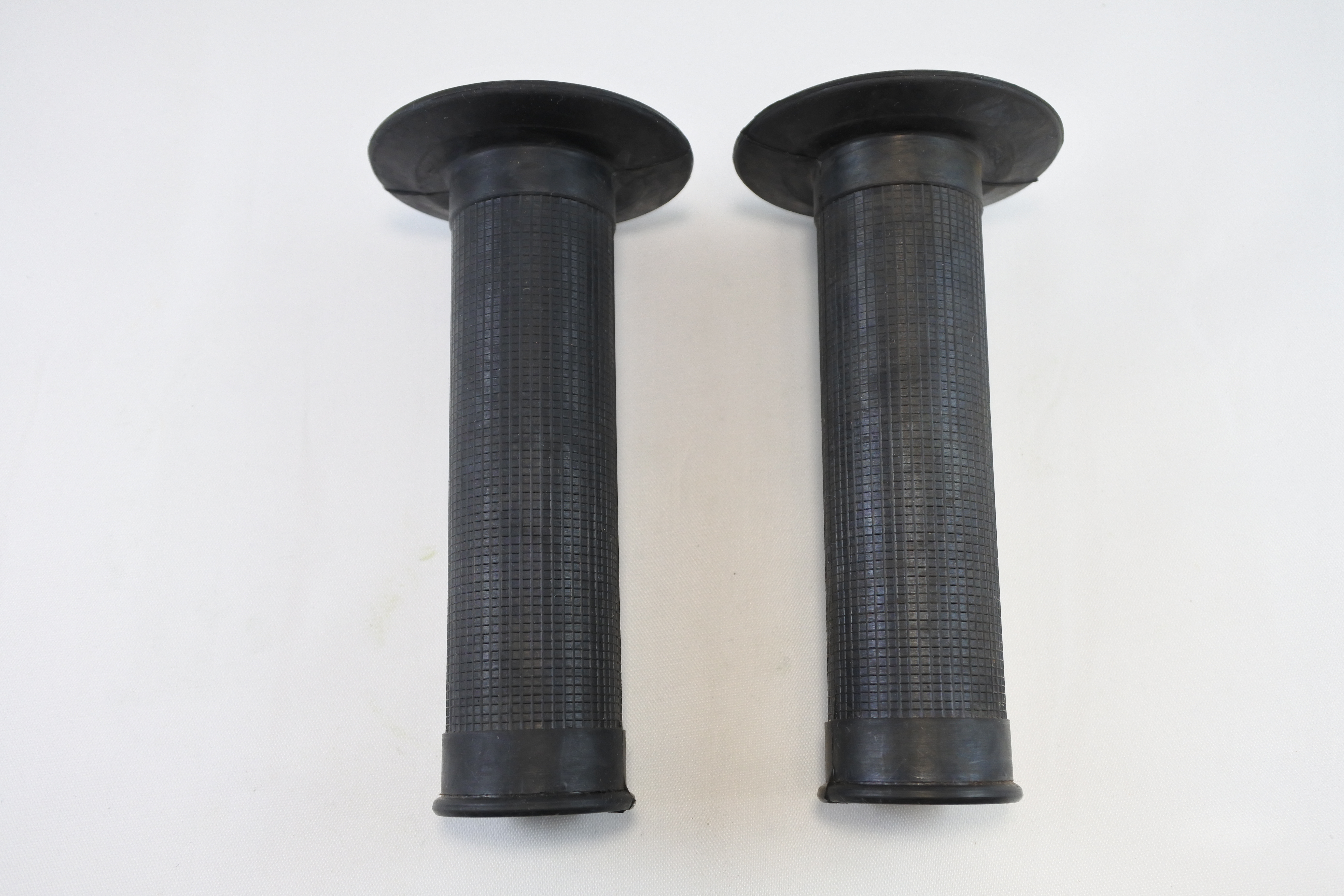 GRIP KIT 71-78 OSSA EXPLORER MAR 250 350 VINTCO OW-GK-001 image 1