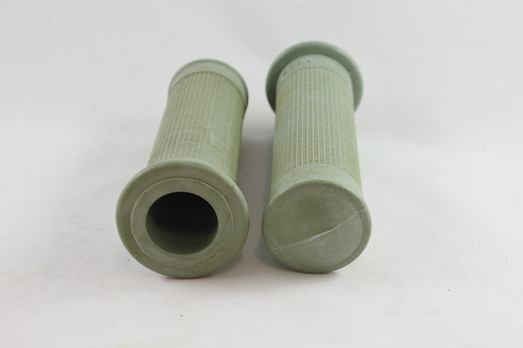 GRIP KIT 70-73 OSSA DMR PIONEER SDR STILETTO TT 175 250 VINTCO OW-GK-002 thumbnail 6