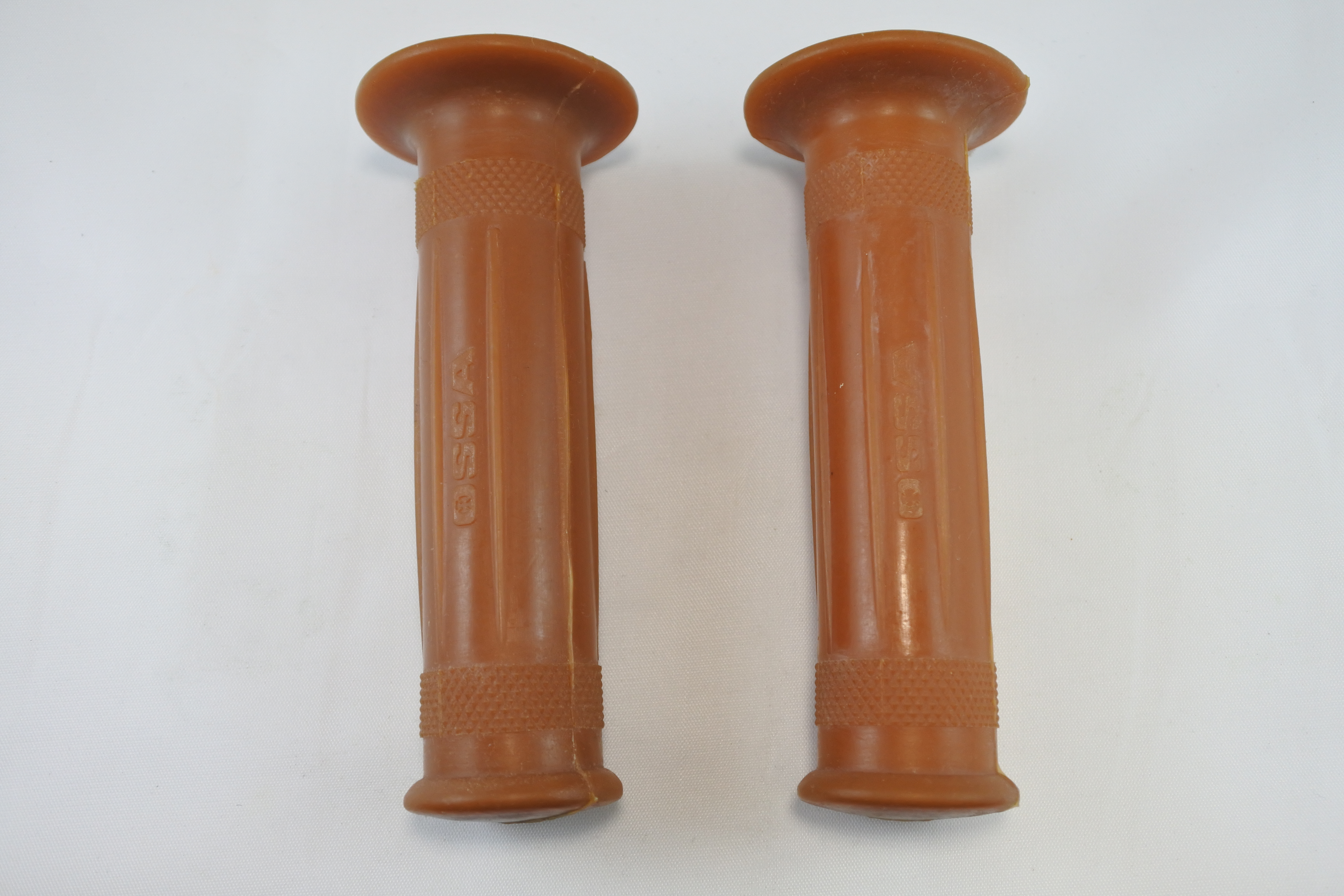 GRIP KIT 74-78 OSSA PHANTOM SUPER PIONEER ISDT 125 175 250 350 VINTCO OW-GK-003 image 1