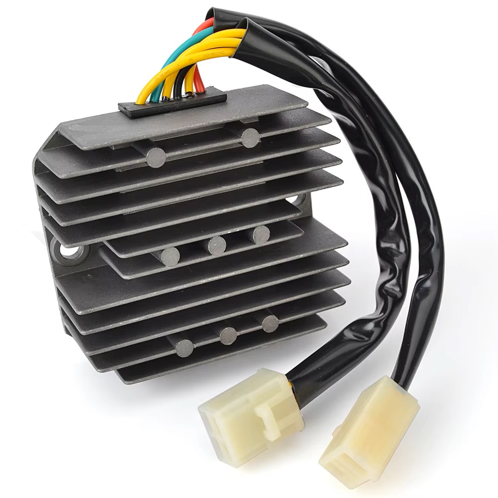 VOLTAGE REGULATOR KYMCO 125 300 400 550 AK K-XCT 31600-LKF5-E00 image 1