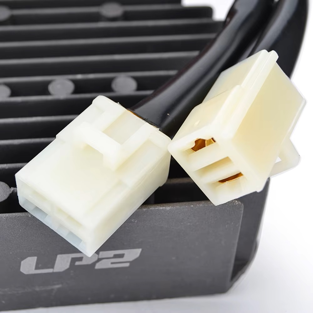 VOLTAGE REGULATOR KYMCO 125 300 400 550 AK K-XCT 31600-LKF5-E00 thumbnail 2