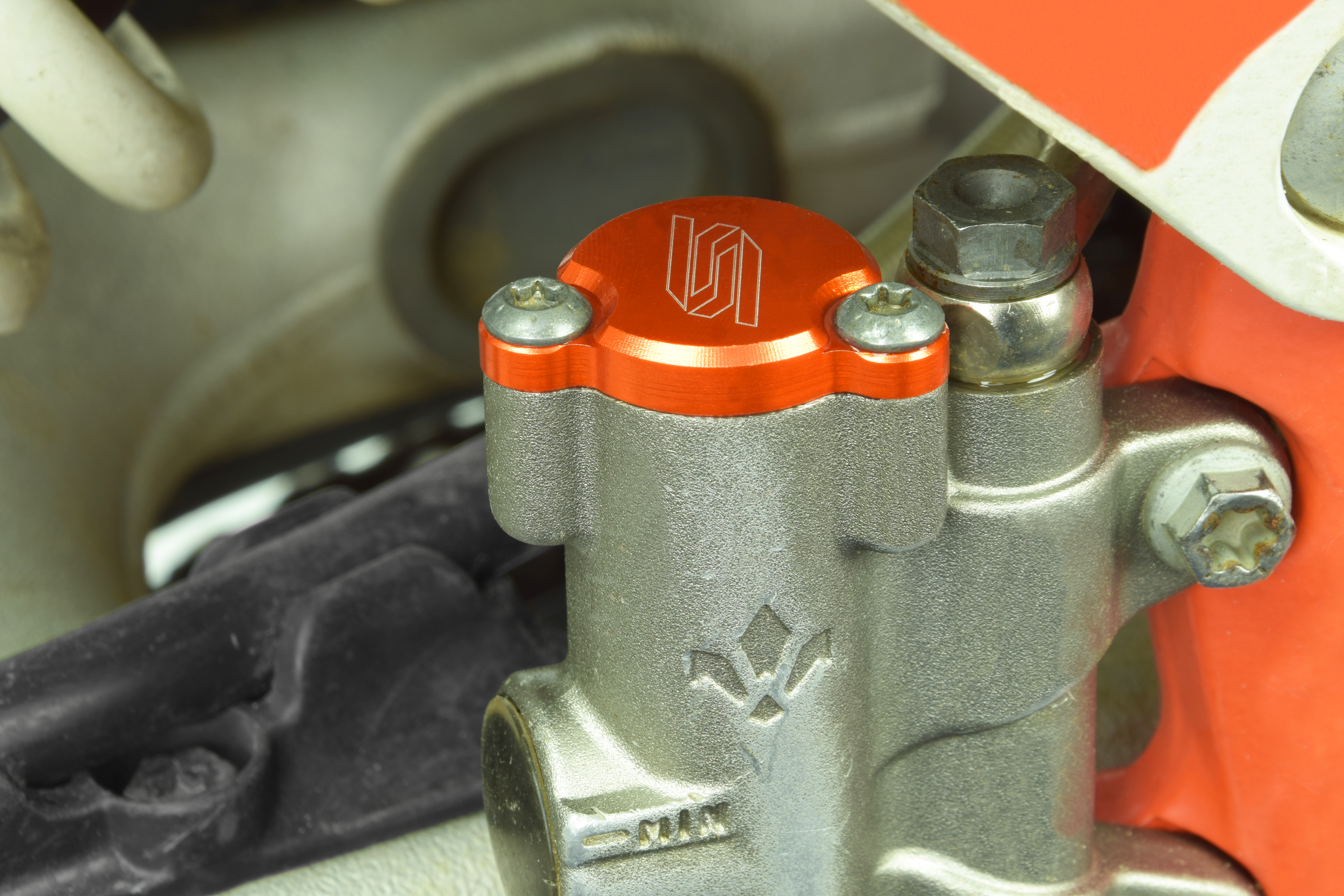 REAR BRAKE RESERVOIR COVER ORANGE 03-26 KTM SX-E SX FREERIDE 5 50 65 85 250 350 SCAR 5900 thumbnail 5