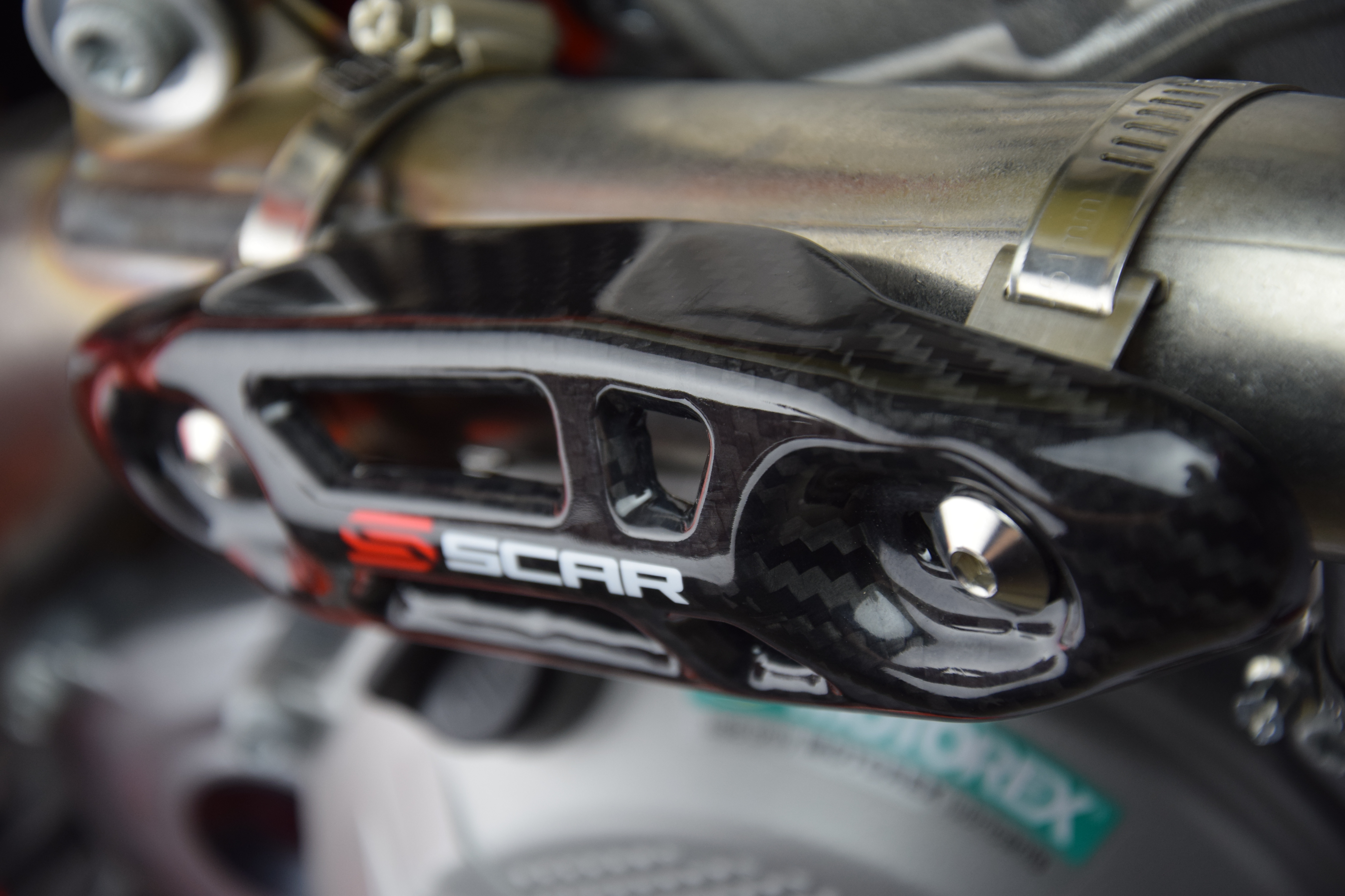 EXHAUST HEAT GUARD CARBON UNIVERSAL 27-51mm HEADER PIPE 190mm SCAR CUHP thumbnail 3