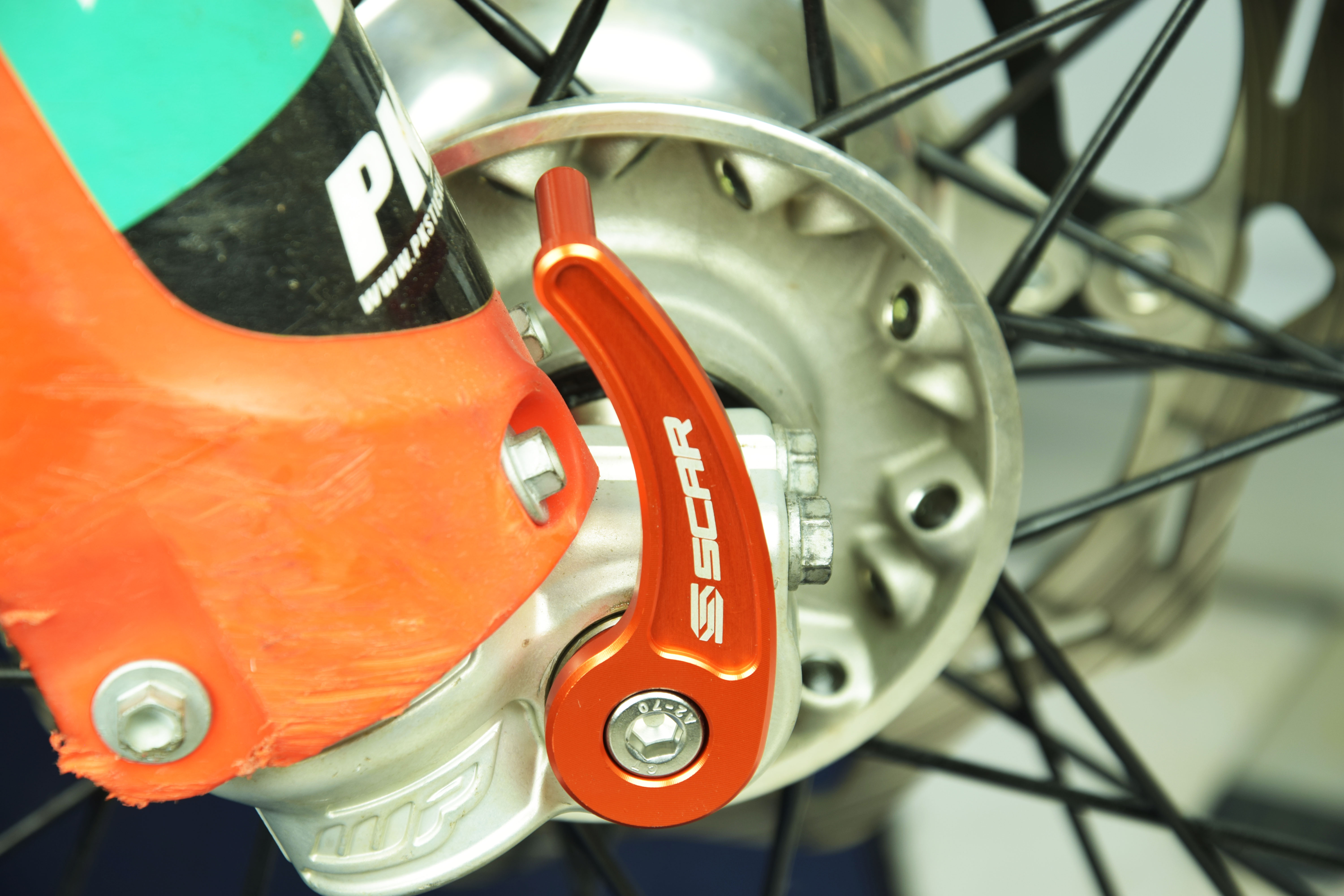 FRONT AXLE PULLER ORANGE 15-26 GASGAS HUSQVARNA KTM EC MC EX TC TE FC FE TX FX EXC SX XC SCAR FAP500 thumbnail 3