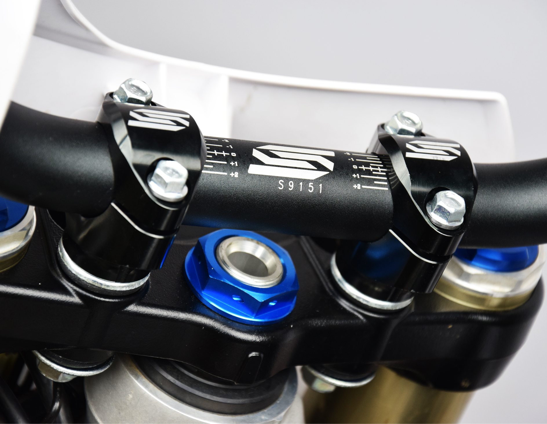 OVERSIZE HANDLEBAR MOUNTS BLACK 06-26 KAWASAKI KX 250 450 28.6mm STOCK TRIPLE CLAMPS 30mm SCAR P63 thumbnail 2