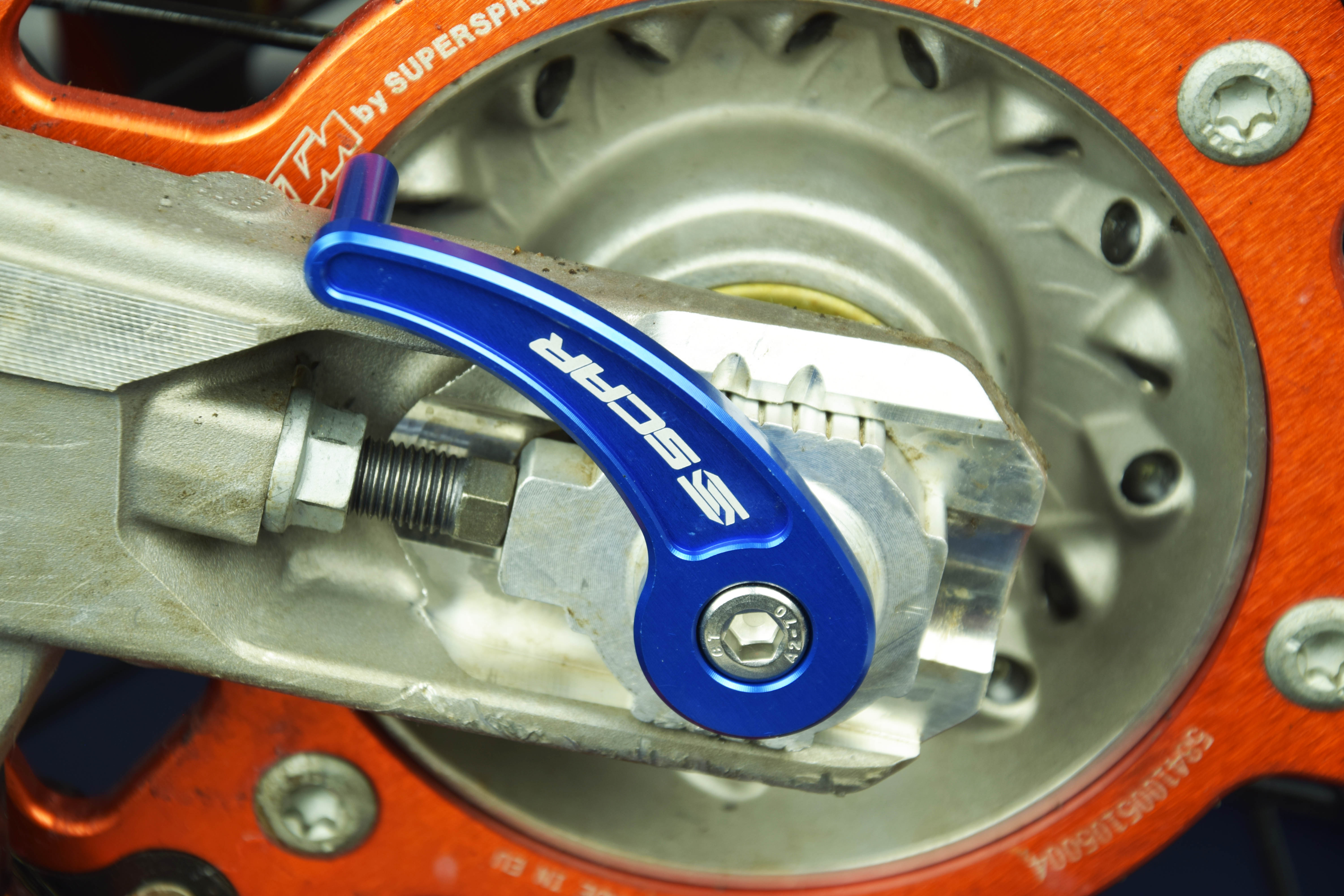 REAR AXLE PULLER BLUE 03-26 BETA GASGAS HUSQVARNA KTM RR XTRAINER EC TC TE FC FE EXC SX SCAR RAP500BL thumbnail 2