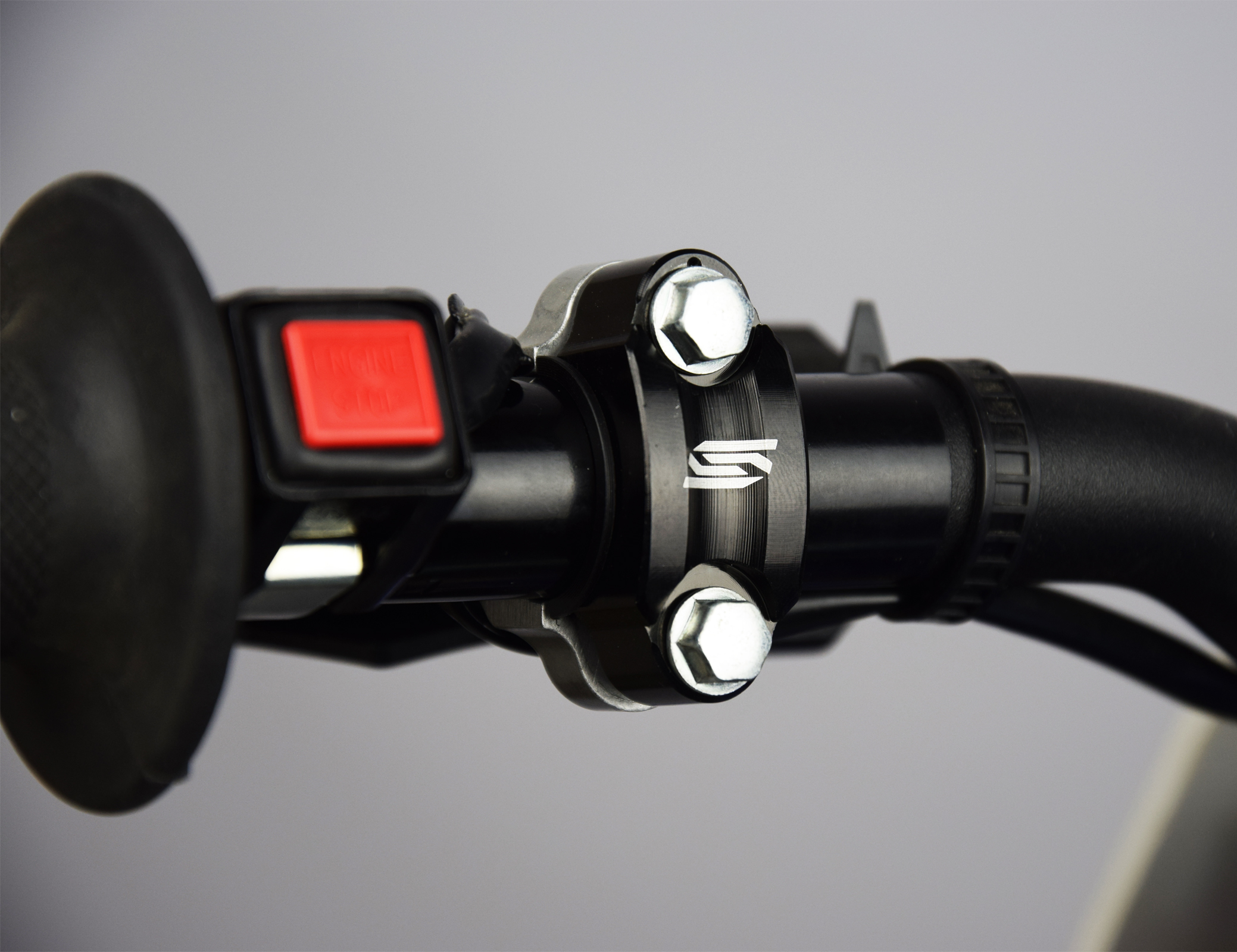 ROTATING HANDLEBAR MOUNTS BLACK UNIVERSAL NYLON SLEEVE SCAR RBC1 thumbnail 4