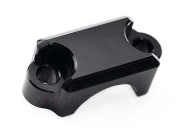 TOP CLAMP MASTER CYLINDER 2 BOLT TYPE BRACKET 7/8 22mm image 1
