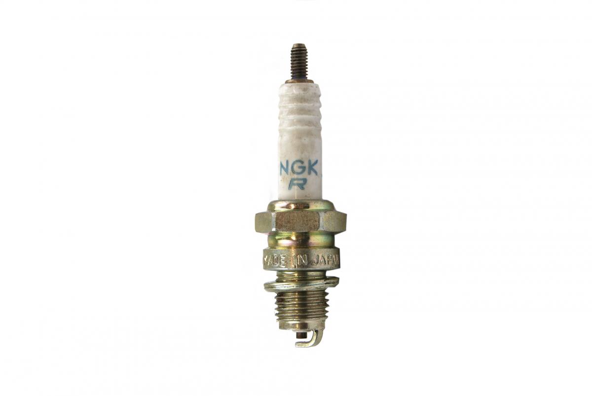 NGK SPARK PLUG DR6HS 4823 thumbnail 2