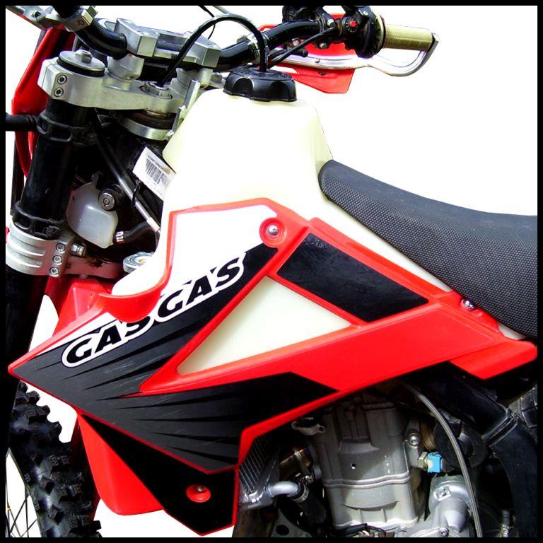 07-9 GASGAS FSR450 2.7usg, CLARKE FUEL TANK 11485 image 1