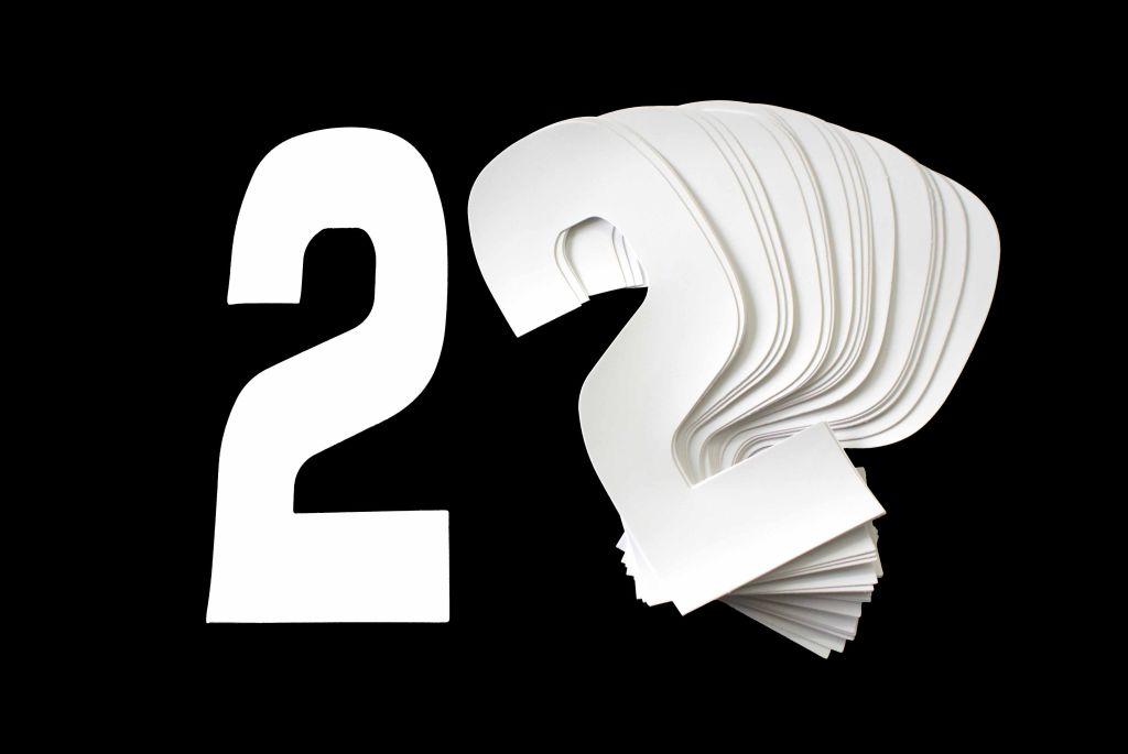 2 WHITE 8No.20cm. PACK image 1