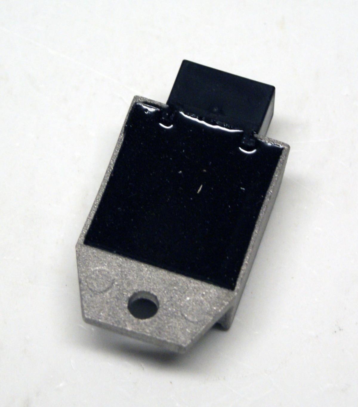 REGULATOR VOLTAGE 12V / 8A, 02010-0432800-31C21 / 2JA-81960-A0-00 1KH-81960-00-00 thumbnail 2