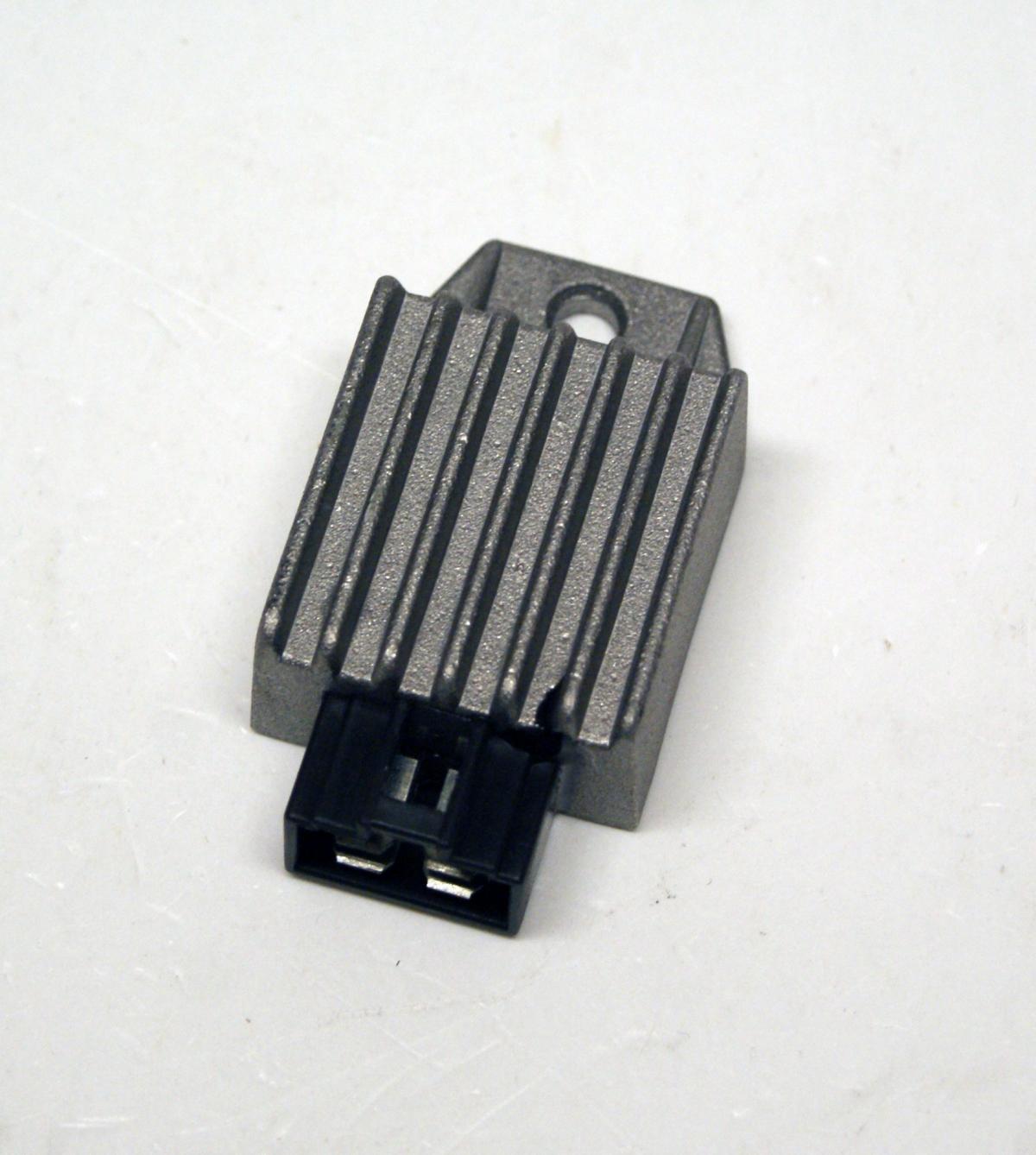 REGULATOR VOLTAGE 12V / 8A, 02010-0432800-31C21 / 2JA-81960-A0-00 1KH-81960-00-00 thumbnail 4