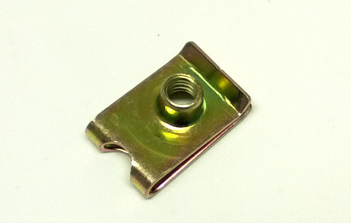 UNIVERSAL SPIRE SPEED MOUNT PANEL CLIPS M6 image 1