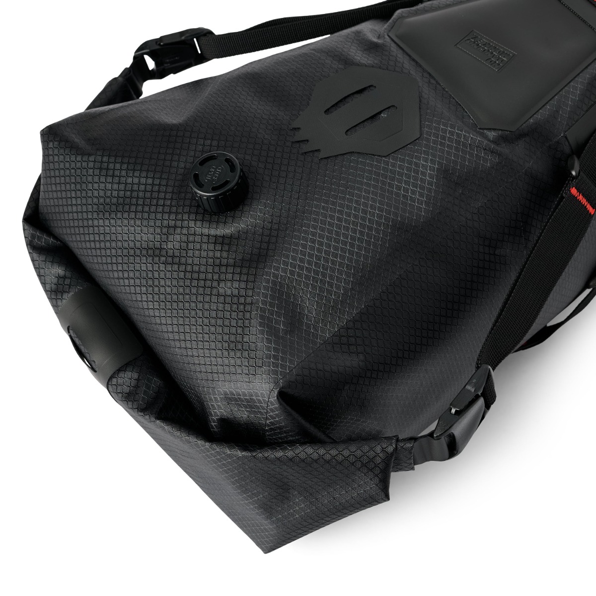 Roll-Top Saddle Bag 9L - Black - USWE 200065001 thumbnail 4